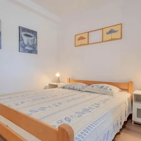 Mirjana One Novigrad (Istria)