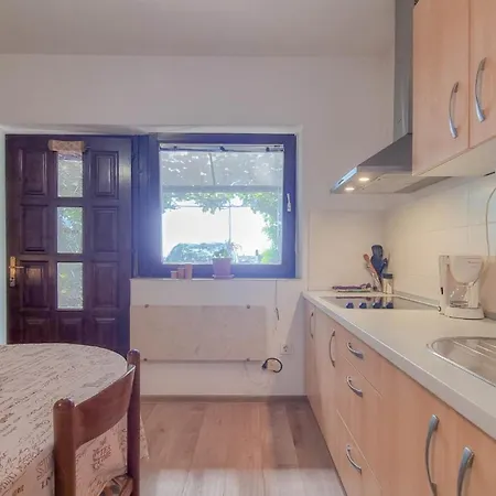 Apartment Mirjana One